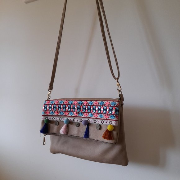 Nude Multicoloured Embellished Tassel Boho Festival Crossbody Shoulder Bag - Picture 4 of 6